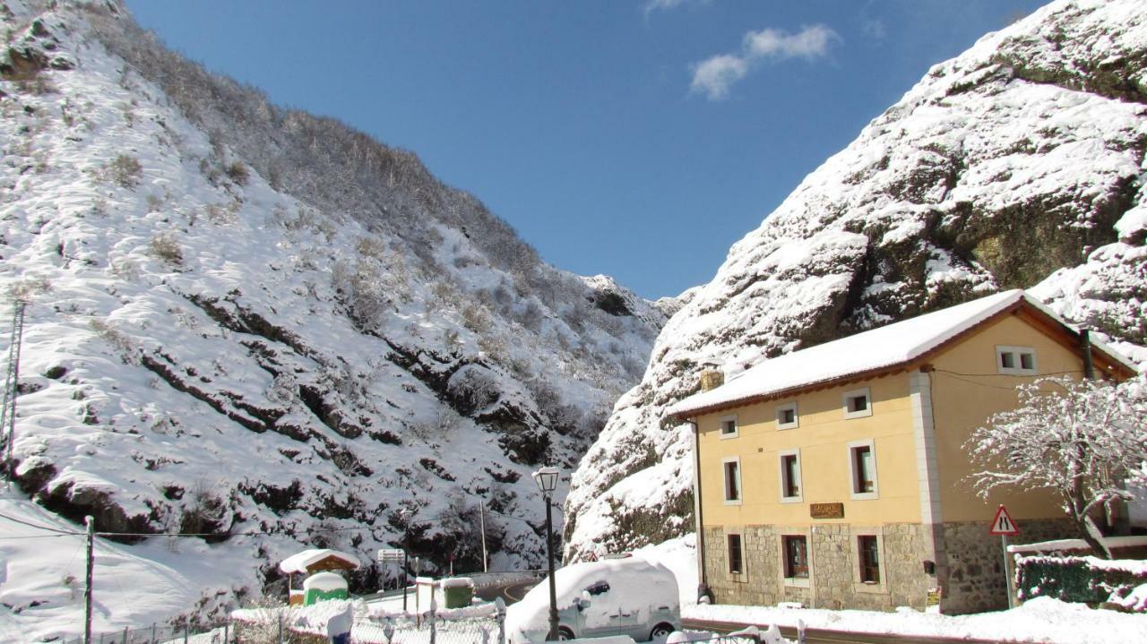 Albergue De Portilla Portilla de la Reina Екстериор снимка