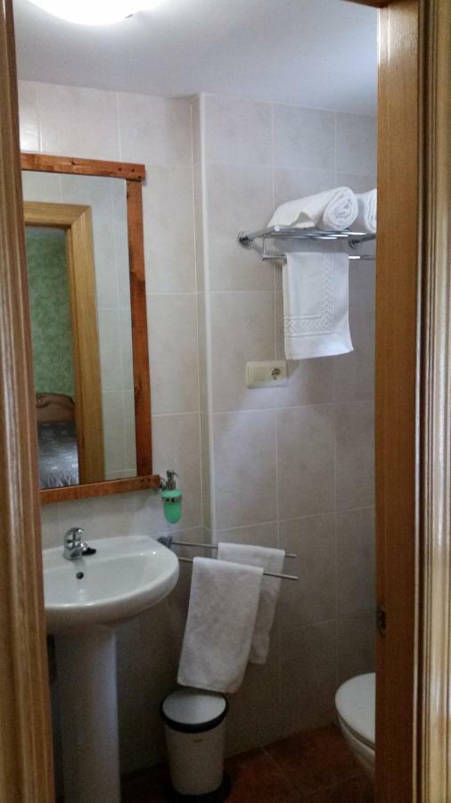 Albergue De Portilla Portilla de la Reina Екстериор снимка