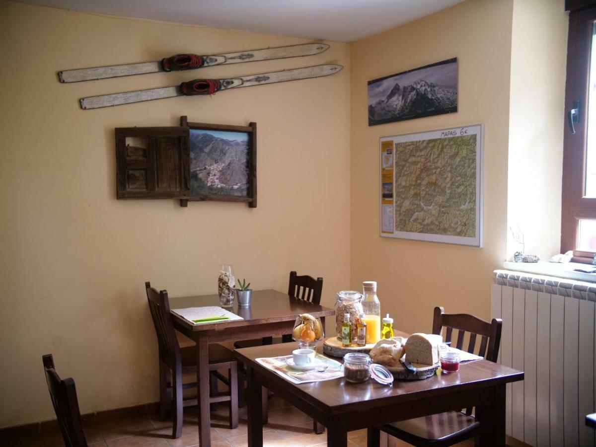 Albergue De Portilla Portilla de la Reina Екстериор снимка